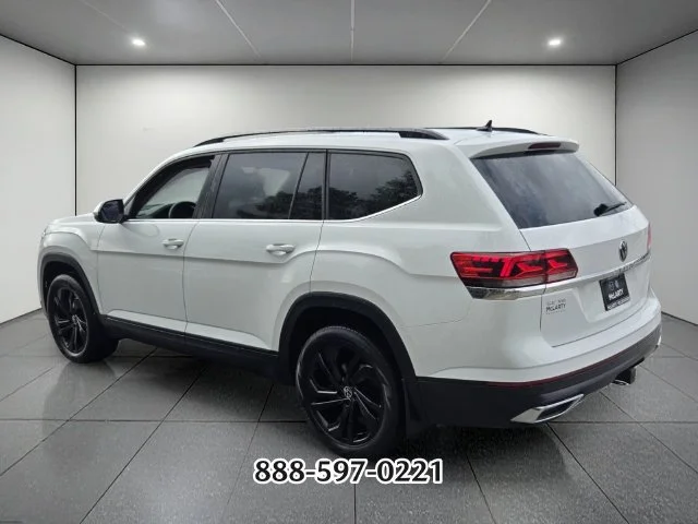 Used 2022 Pure White Volkswagen 3.6L V6 SE W/TECHNOLOGY image 3