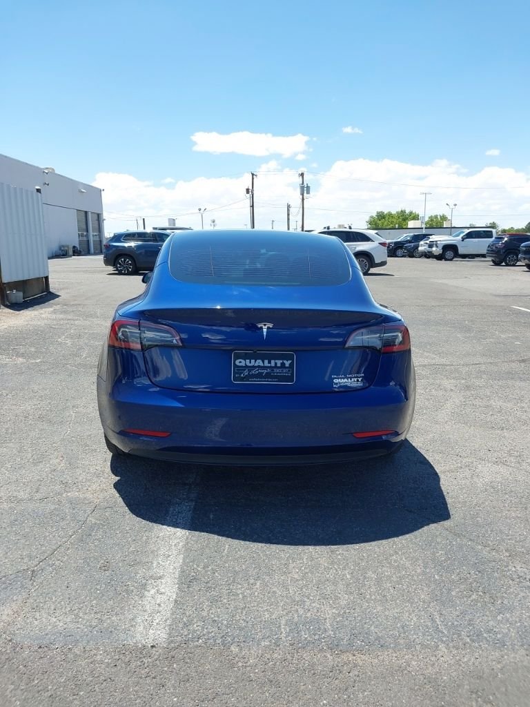 Used 2022  Tesla Long Range image 3