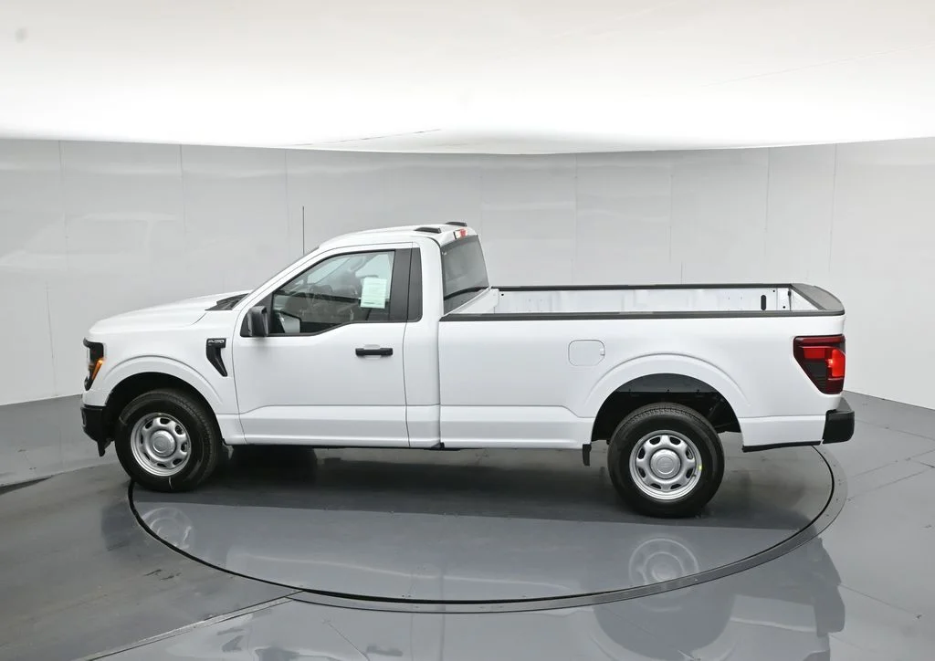 New 2026 Oxford White Ford XL image 47