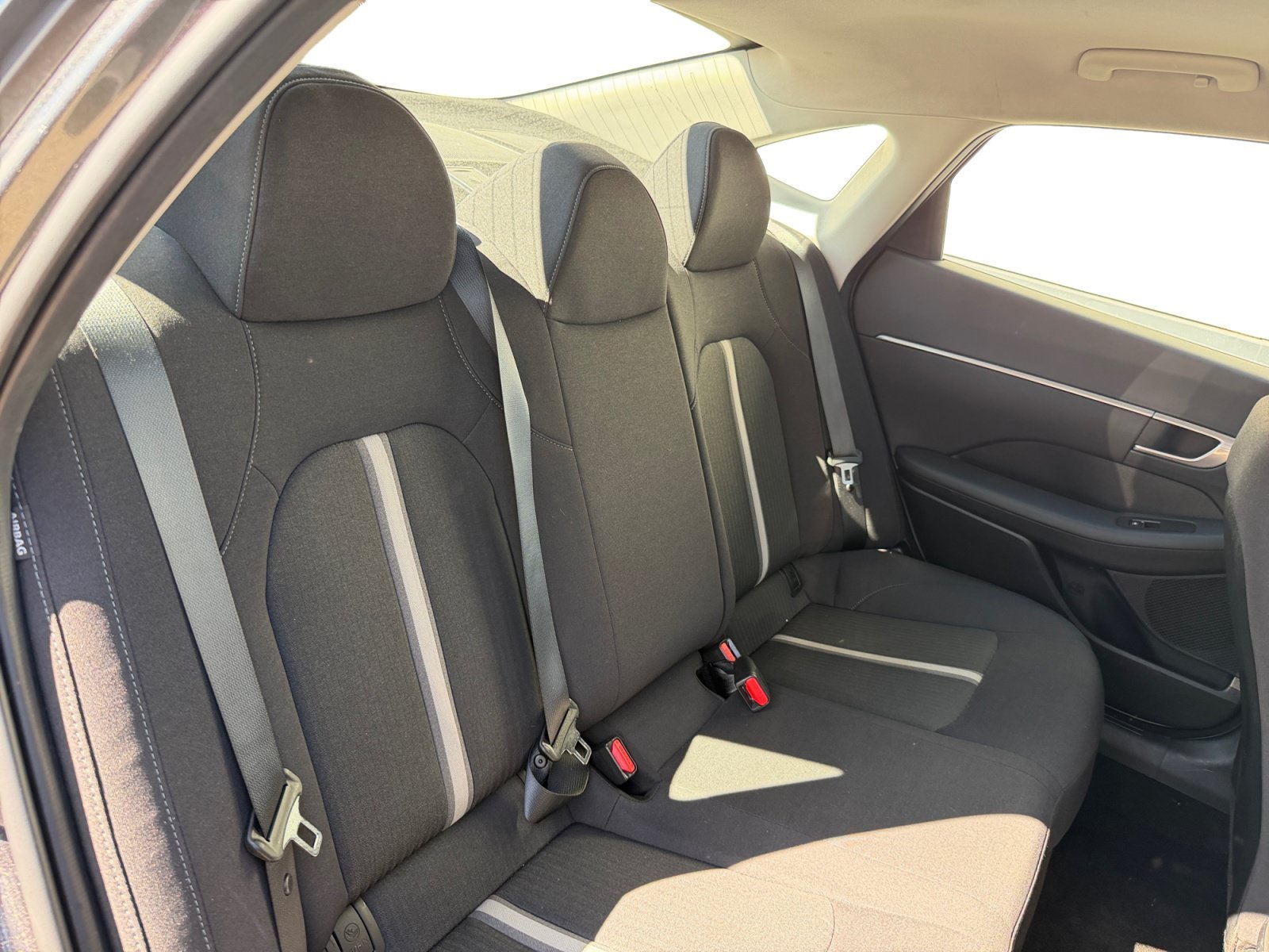 Used 2022 Portofino Gray Hyundai SEL image 30