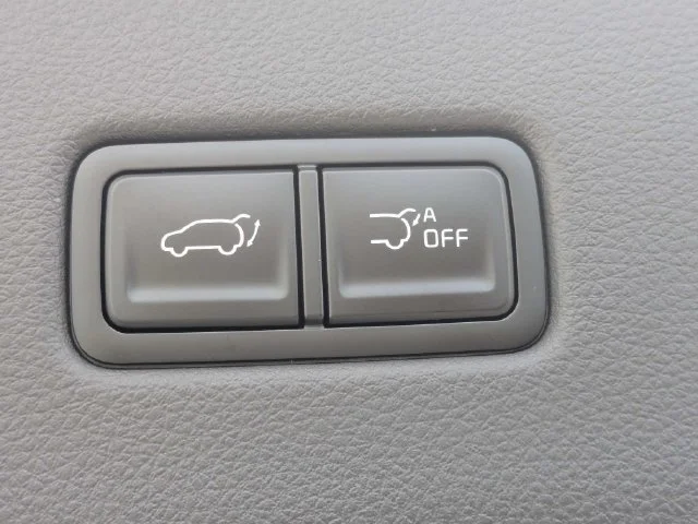 New 2027 Snow White Pearl Kia EX image 13