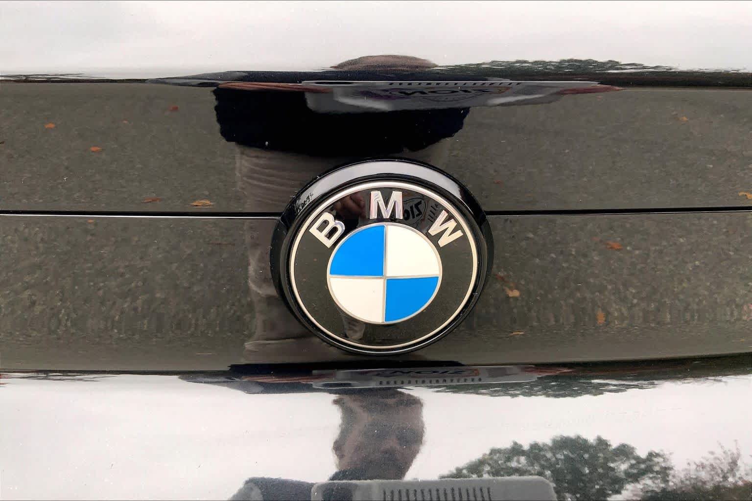Used 2023 Black Sapphire Metallic BMW xDrive40i image 30