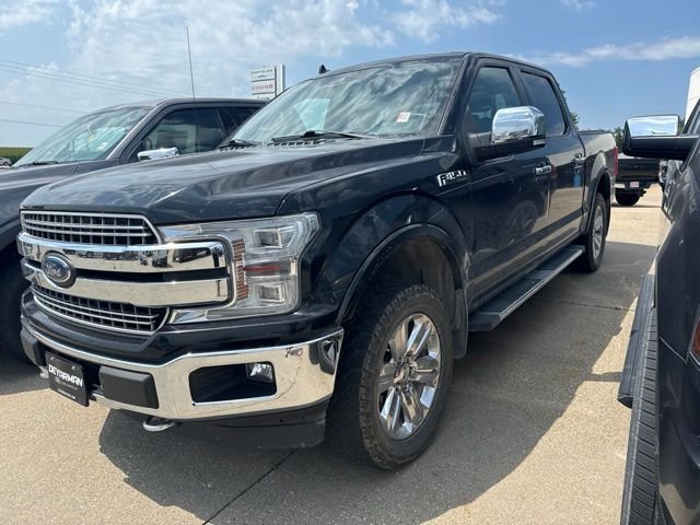 Used 2020  Ford Lariat image 2