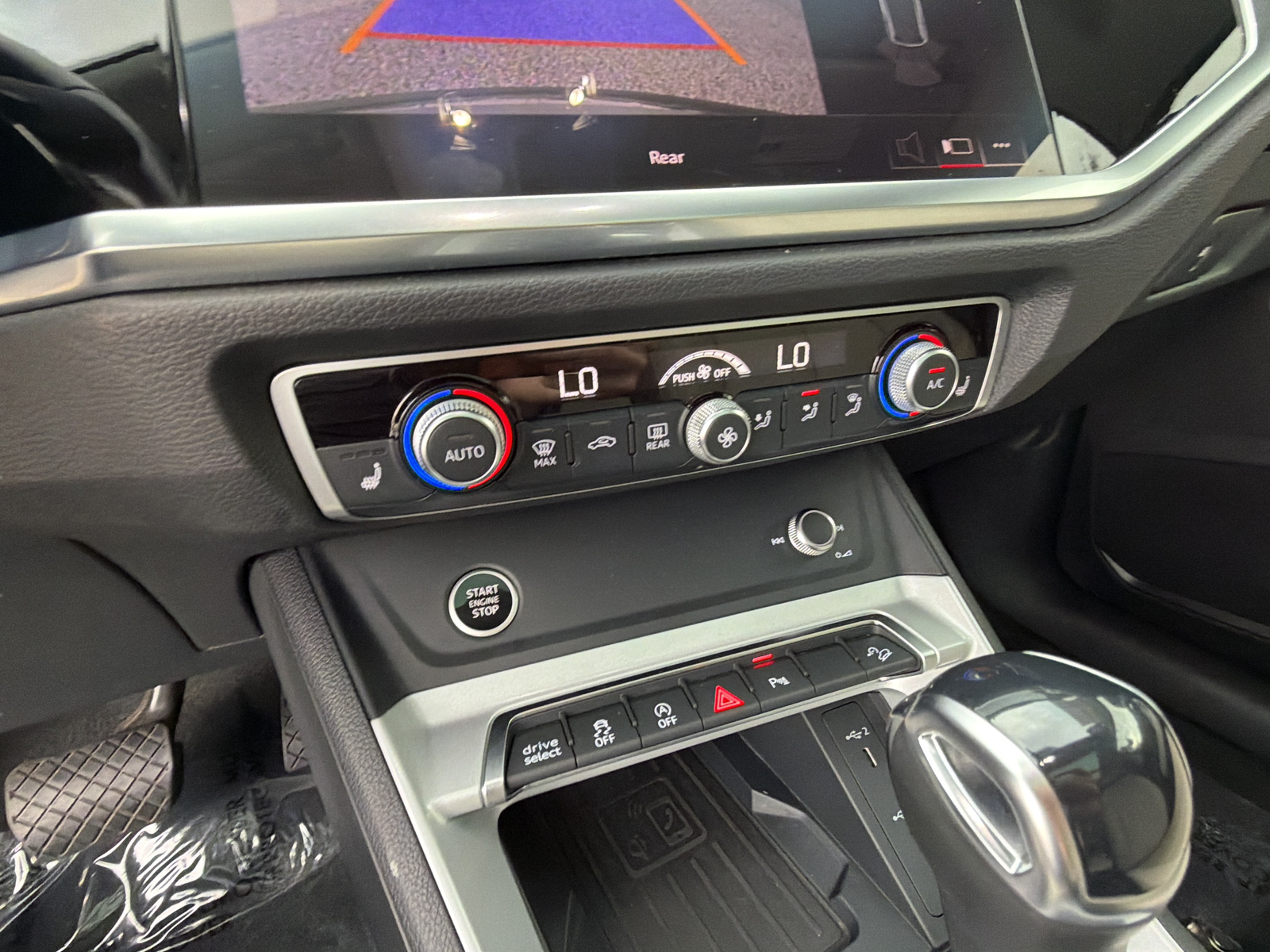 Used 2024  Audi Premium image 27