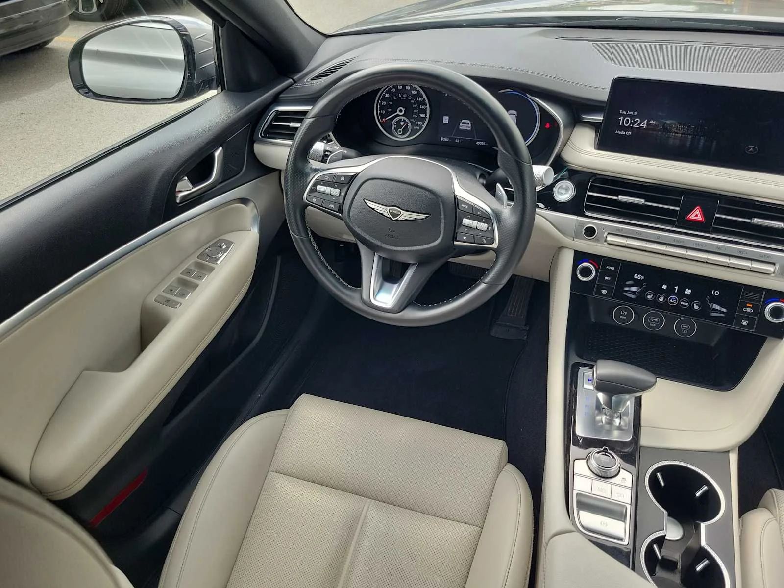 Used 2024 Silver Genesis 2.5T image 14