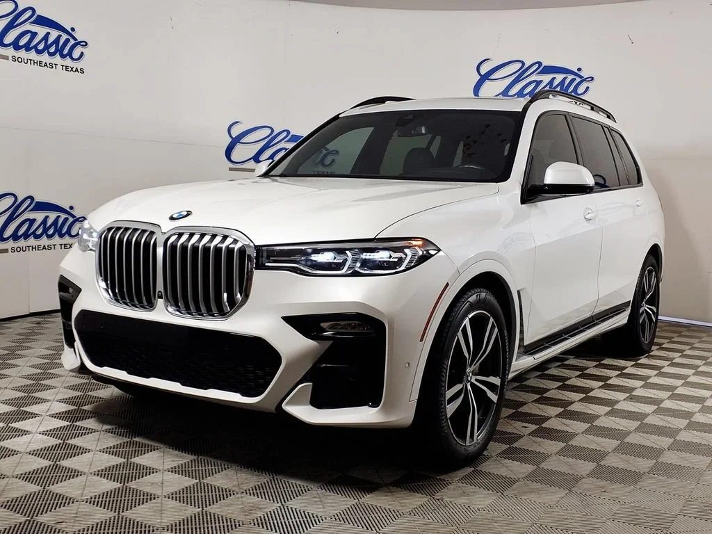 Used 2022 Mineral White M BMW xDrive40i image 5