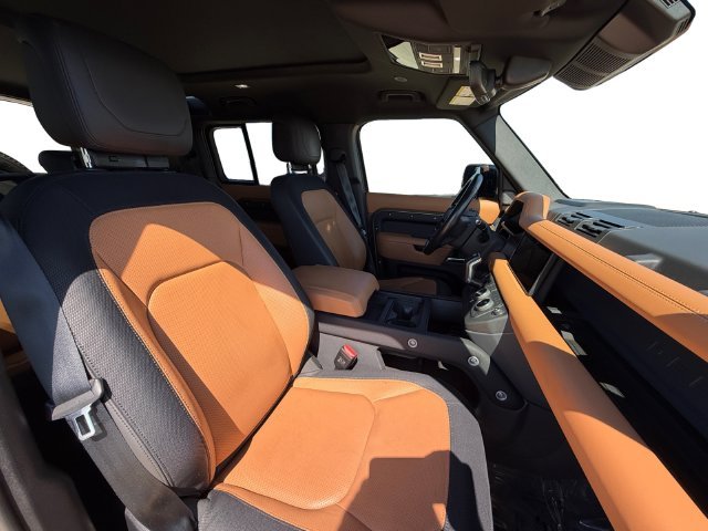 Used 2023 Gondwana Stone Metallic Land Rover X-Dynamic SE image 16