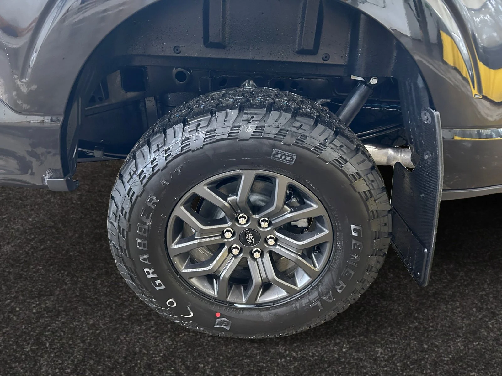 New 2026 Agate Black Metallic Ford Tremor image 9