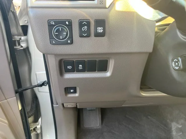 Used 2015 Beige Lexus 460 image 28