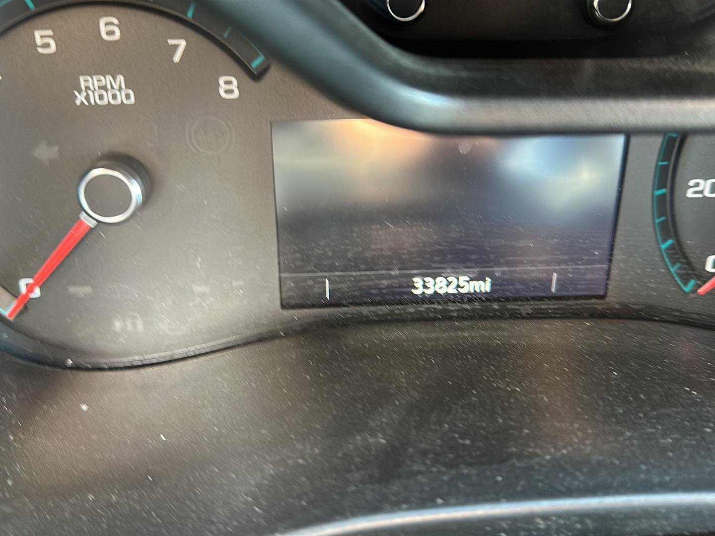 Used 2022  Chevrolet ZR2 image 8