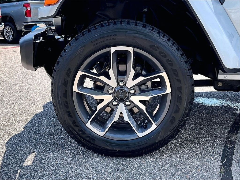 Used 2024 Silver Jeep Sport S 4xe image 7