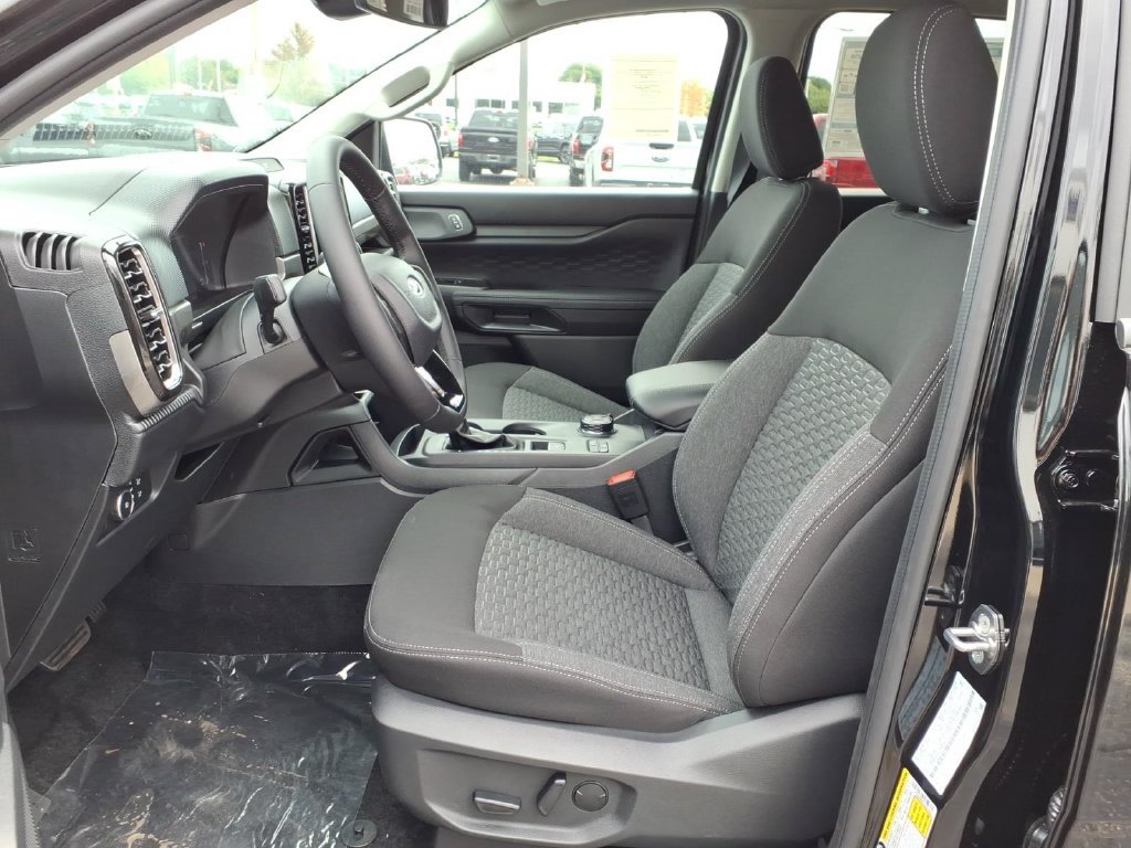 New 2026 Shadow Black Ford XLT image 7