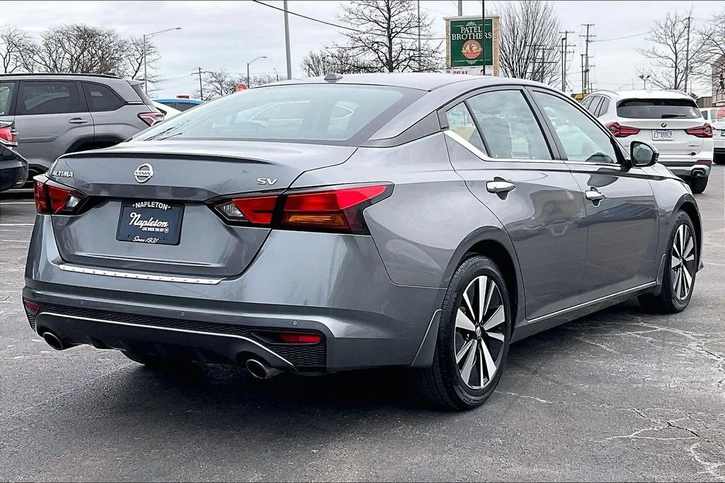 Used 2022 Gray Nissan 2.5 SV image 15