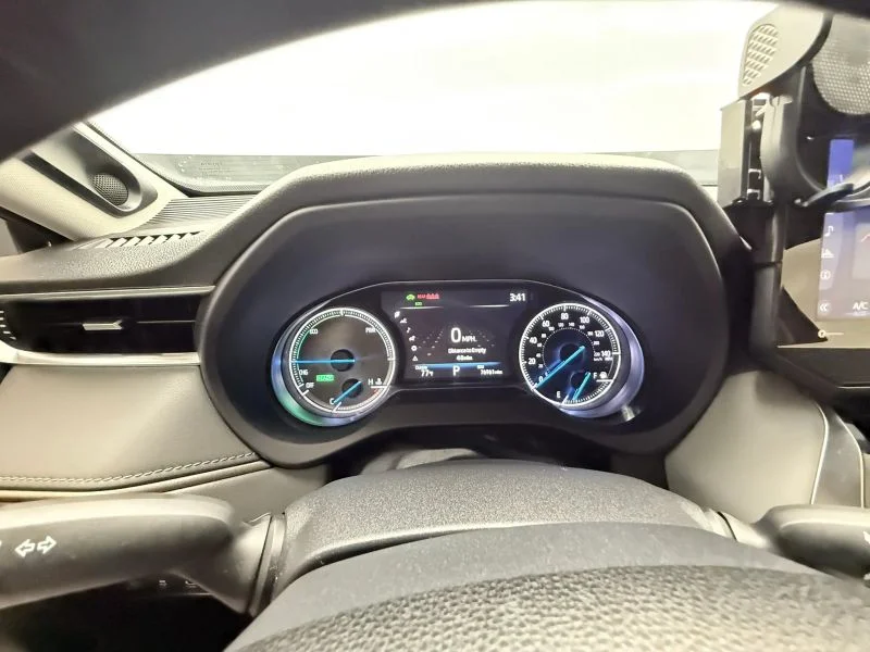 Used 2021  Toyota Limited Sport Utility 4D image 29