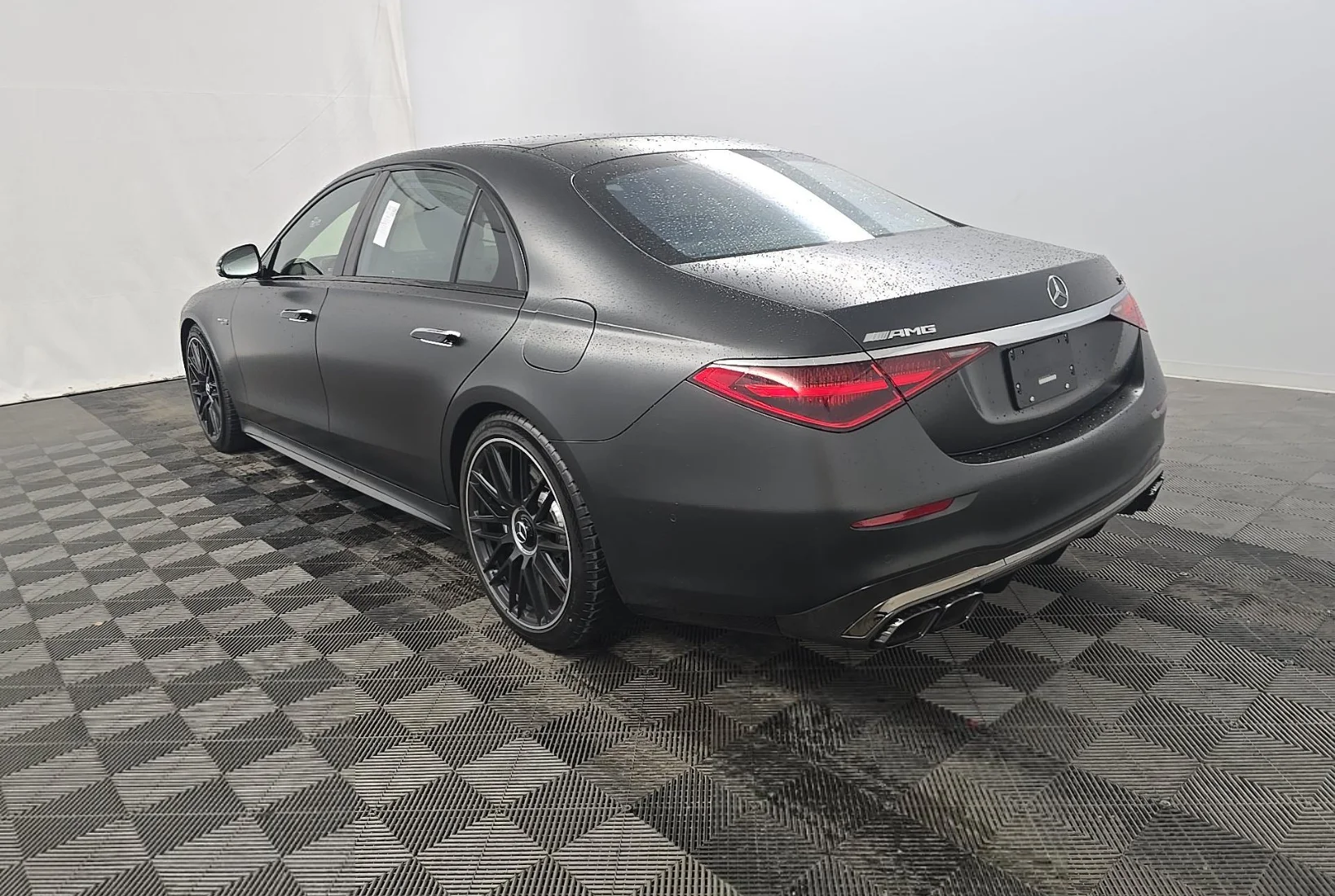 Used 2025 Gray Mercedes-Benz S 63 E AMG® image 5