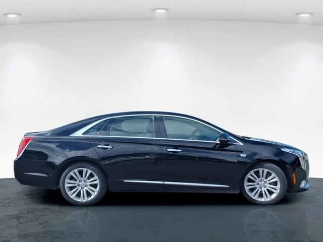Used 2019 Black Cadillac Luxury image 5