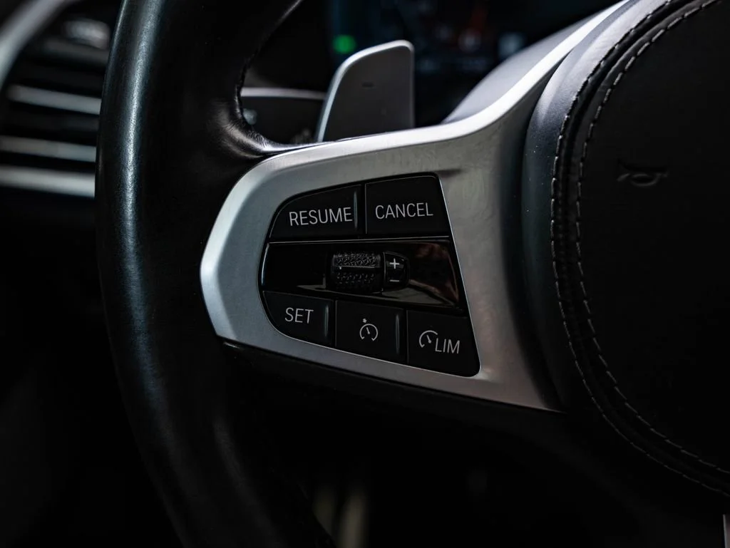 Used 2022 Arctic Gray Metallic BMW M50i image 30