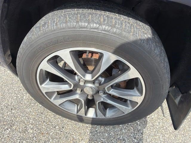 Used 2018 True Blue Pearlcoat Jeep Overland image 8