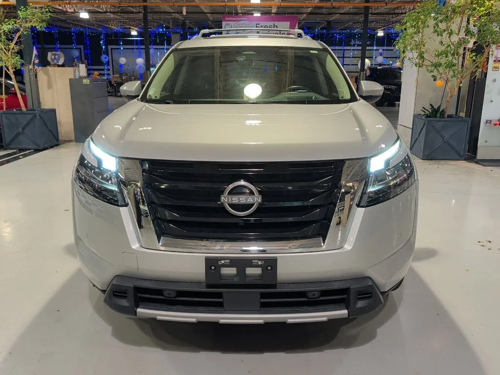 2023 Nissan Pathfinder Platinum - Photo 9