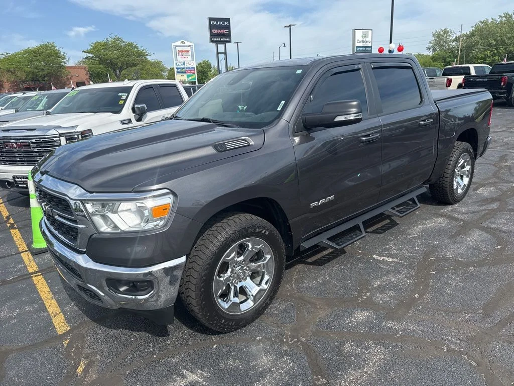 2022 RAM 1500 Big Horn/Lone Star 4x4 Crew Cab 5'7's photo