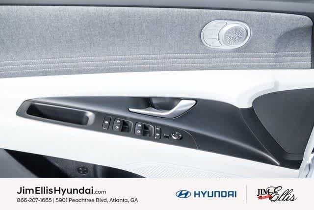 2025 Hyundai Elantra Limited - Photo 45