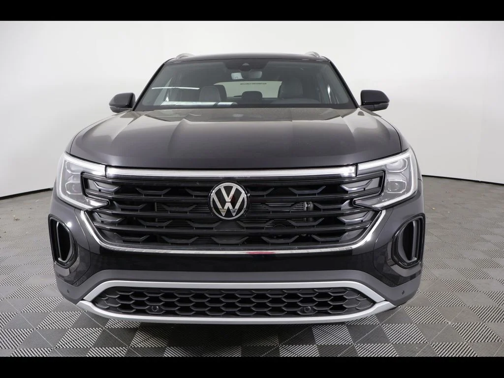 New 2026 Black Volkswagen 2.0T SE w/Technology image 8