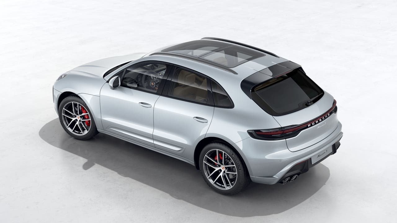 New 2026 Dolomite Silver Metallic Porsche S image 4