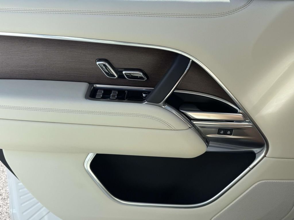 Certified Used 2025  Land Rover SE image 24