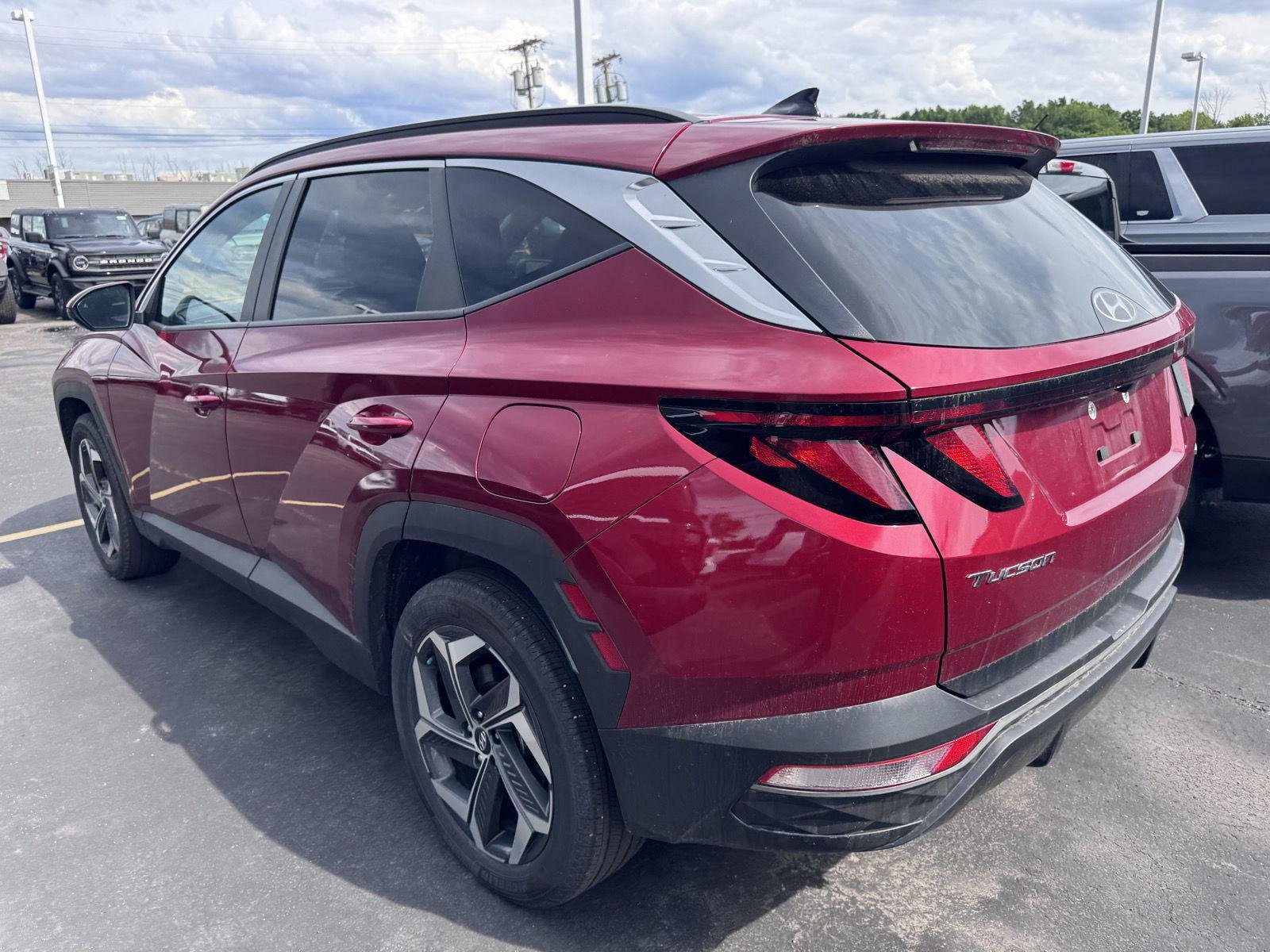 Used 2024 Ultimate Red Hyundai SEL image 6