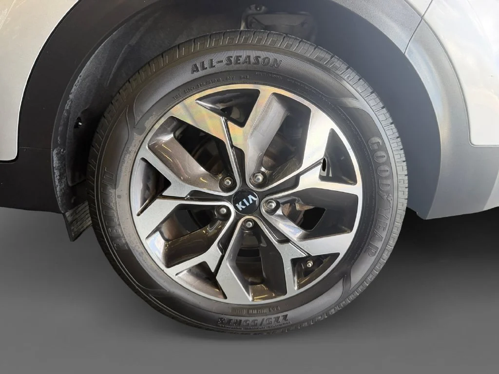 Used 2022 Silver Kia EX image 17