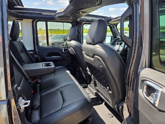 Certified Used 2022 Granite Crystal Metallic Clearcoat Jeep Unlimited Rubicon image 20