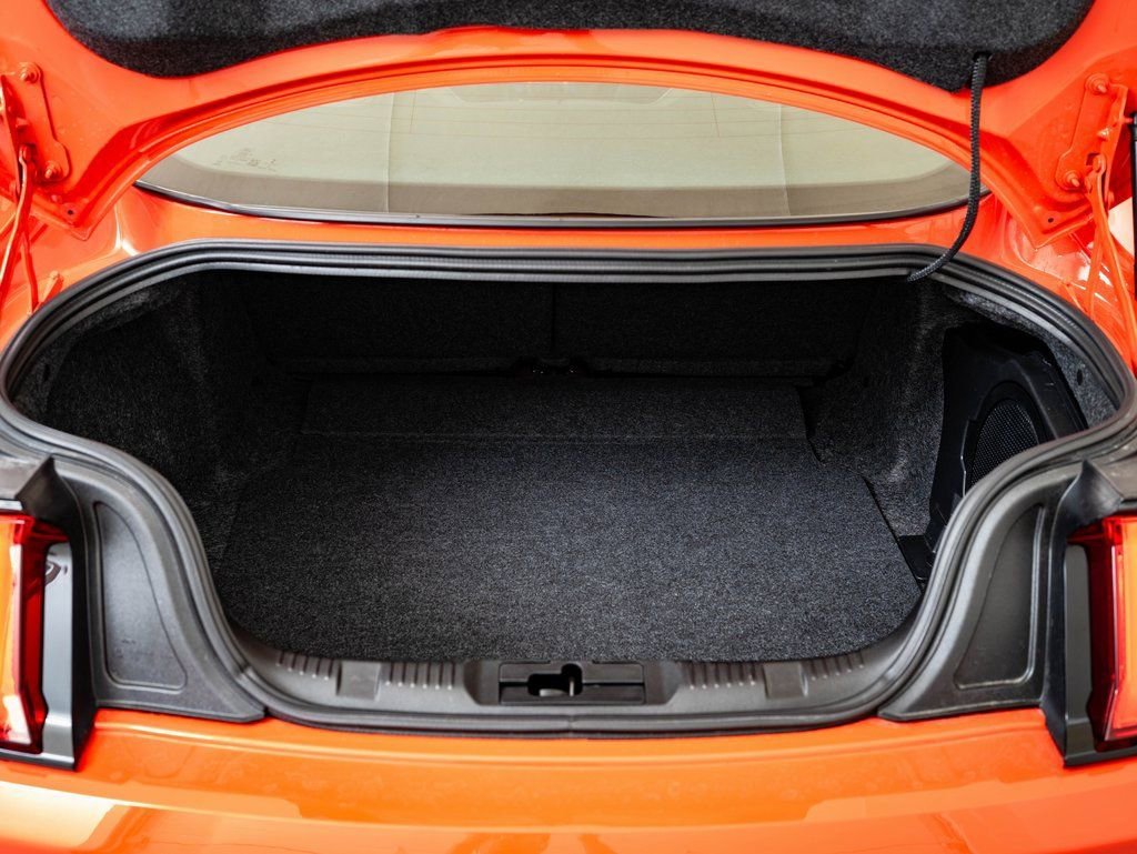 Used 2022 Orange Ford Shelby GT500 image 17