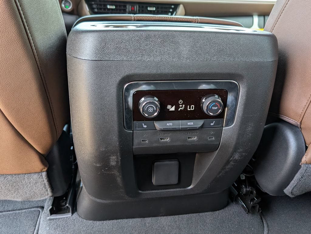 New 2026 Polar White Tricoat Chevrolet High Country image 6
