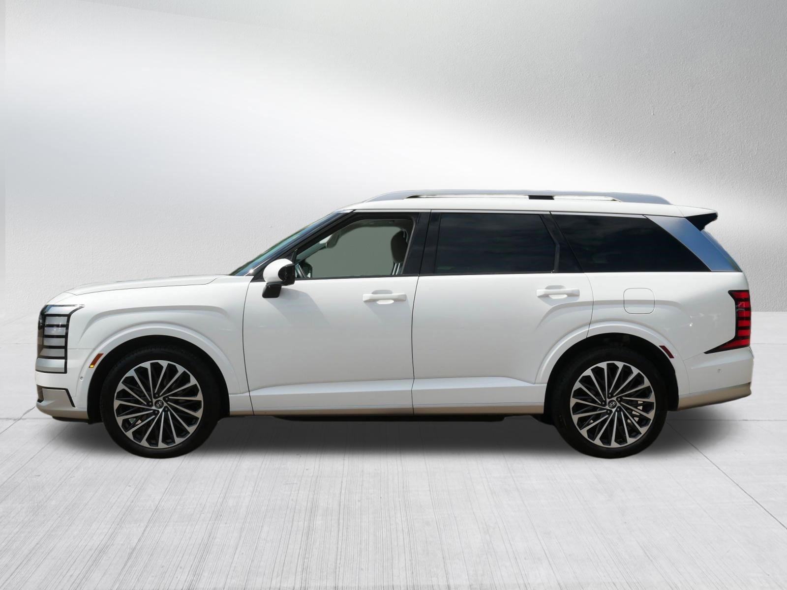Used 2026 Creamy White Pearl Hyundai Calligraphy image 4