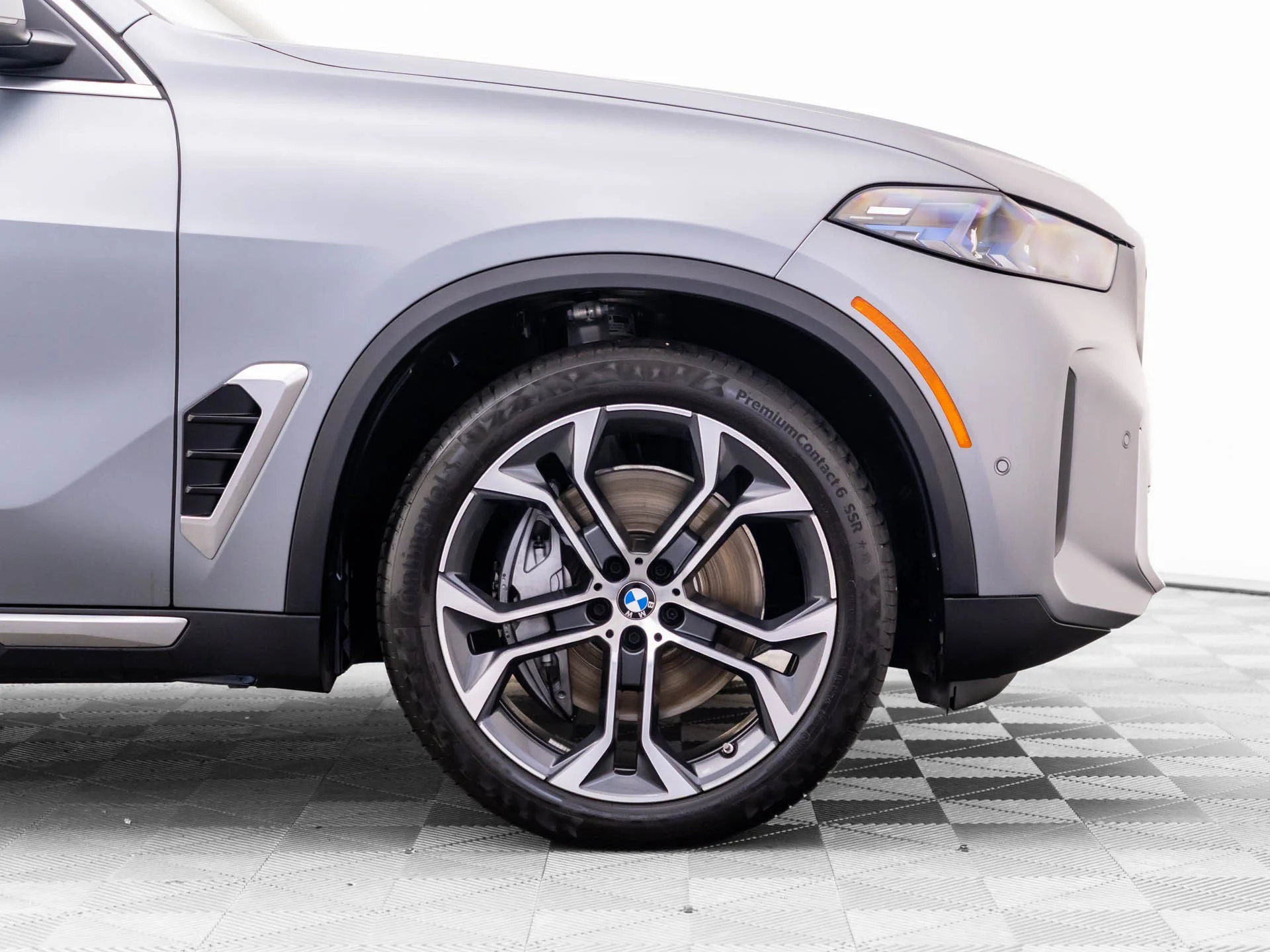 Certified Used 2026 Gray BMW xDrive50e image 36