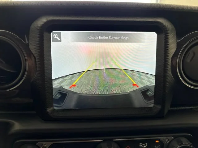 Used 2022 Black Jeep Altitude image 20