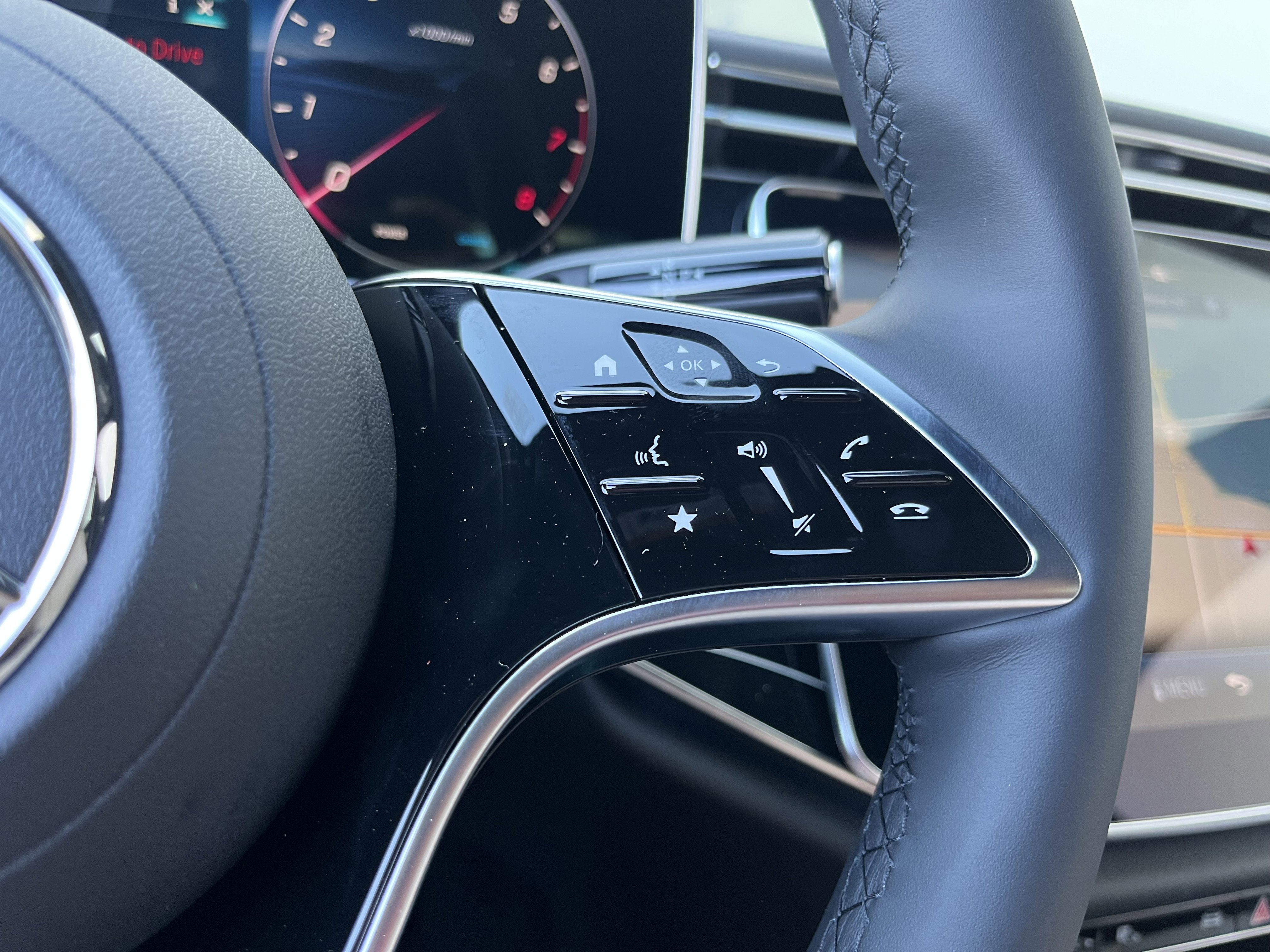 New 2026 Graphite Grey Metallic Mercedes-Benz E 350 image 26