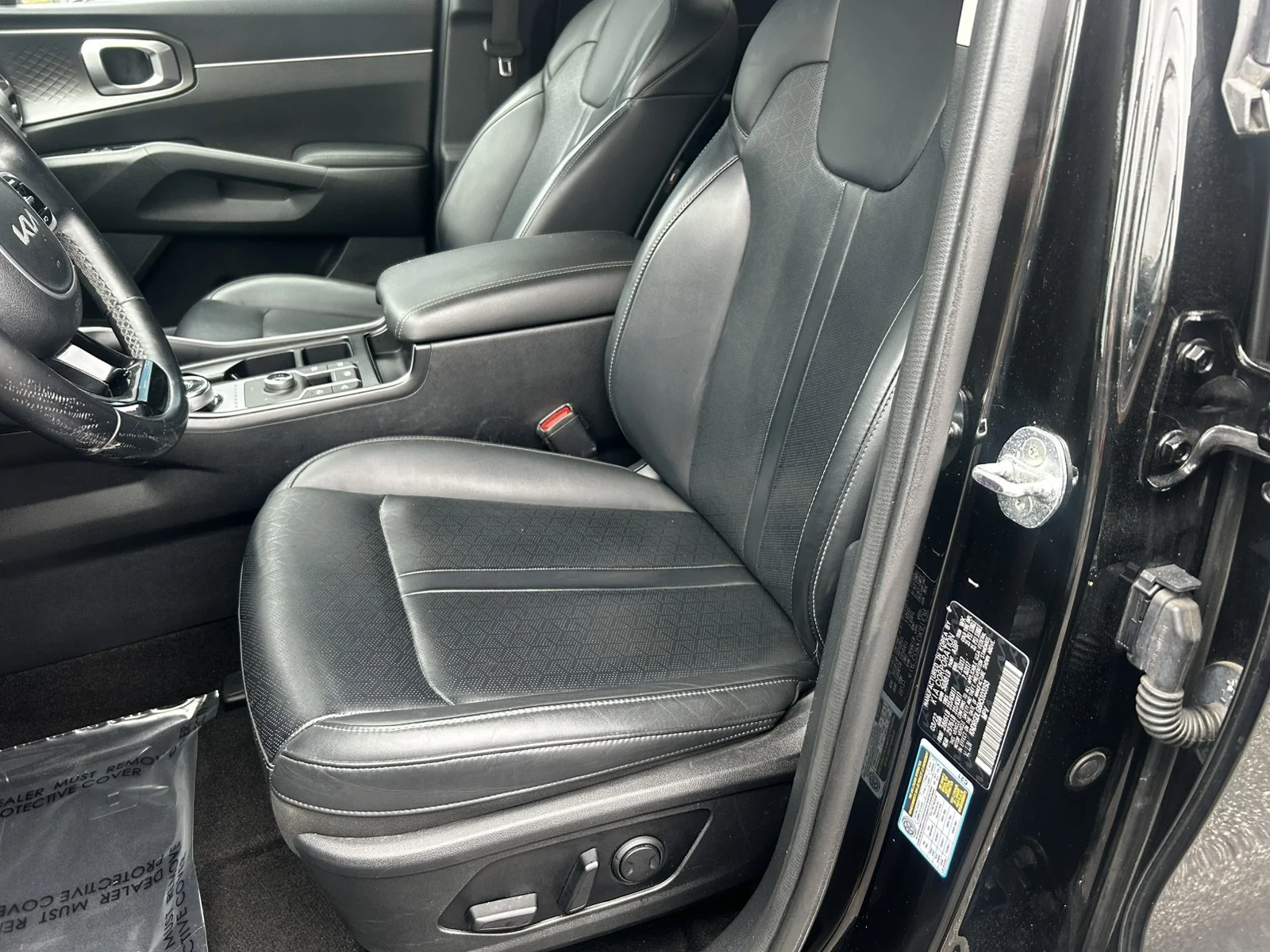 Used 2022 Black Kia S image 12