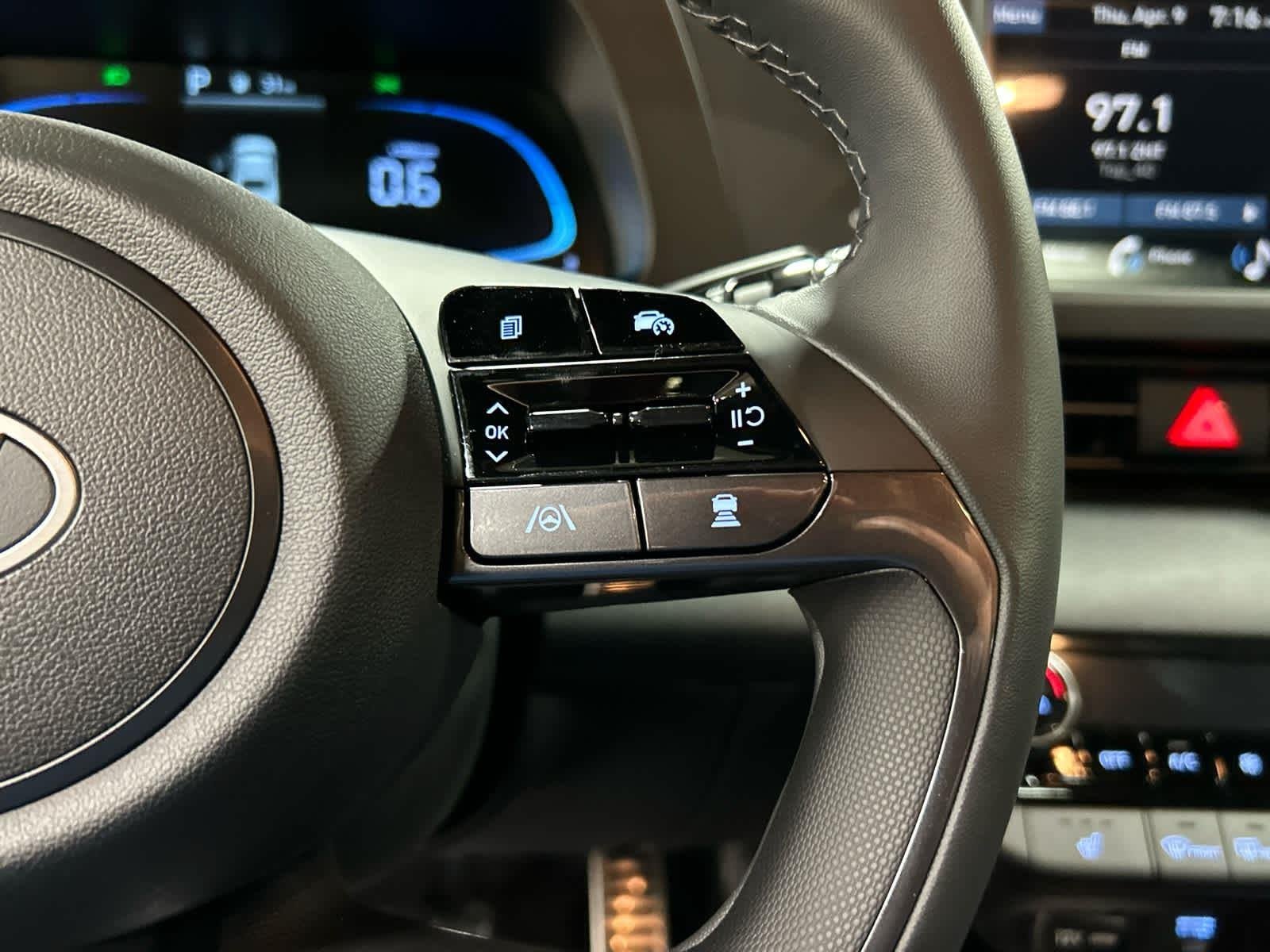 2026 Hyundai Elantra SEL - Photo 28