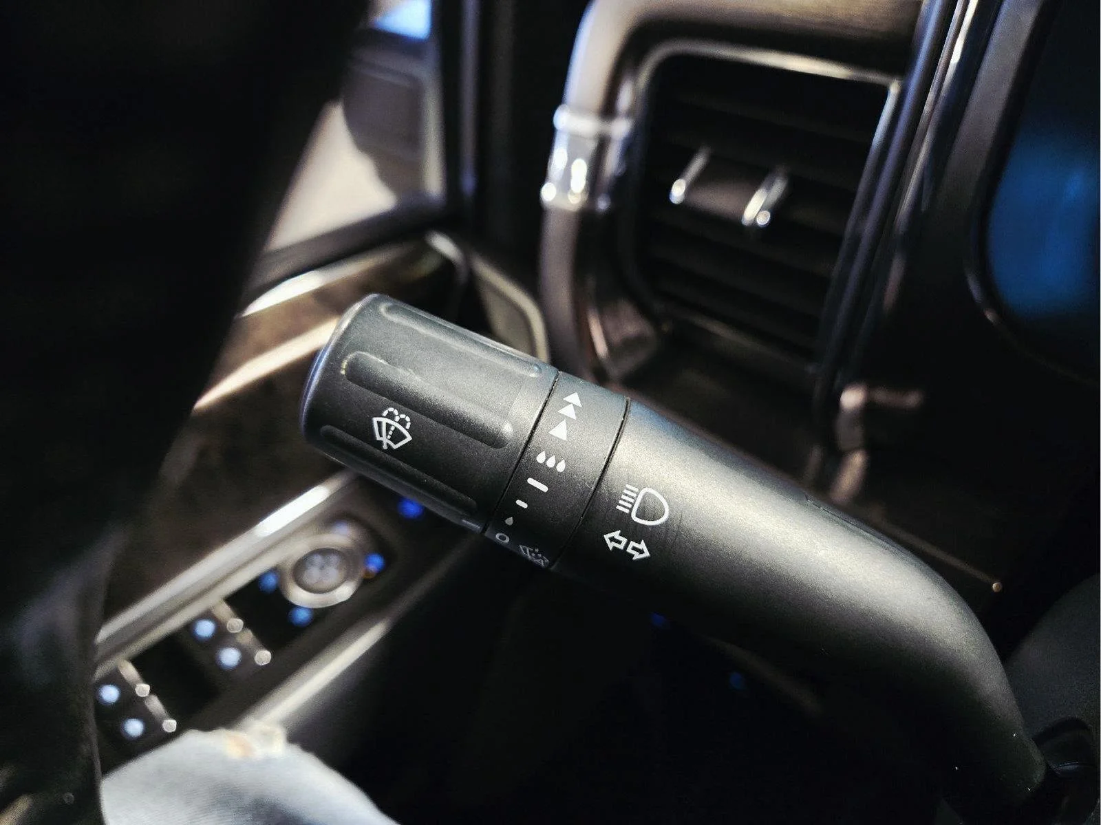 Used 2024 Carbonized Gray Ford Lariat image 39
