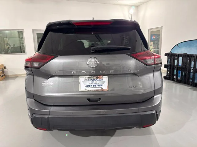 Used 2024 Gray Nissan SV image 7
