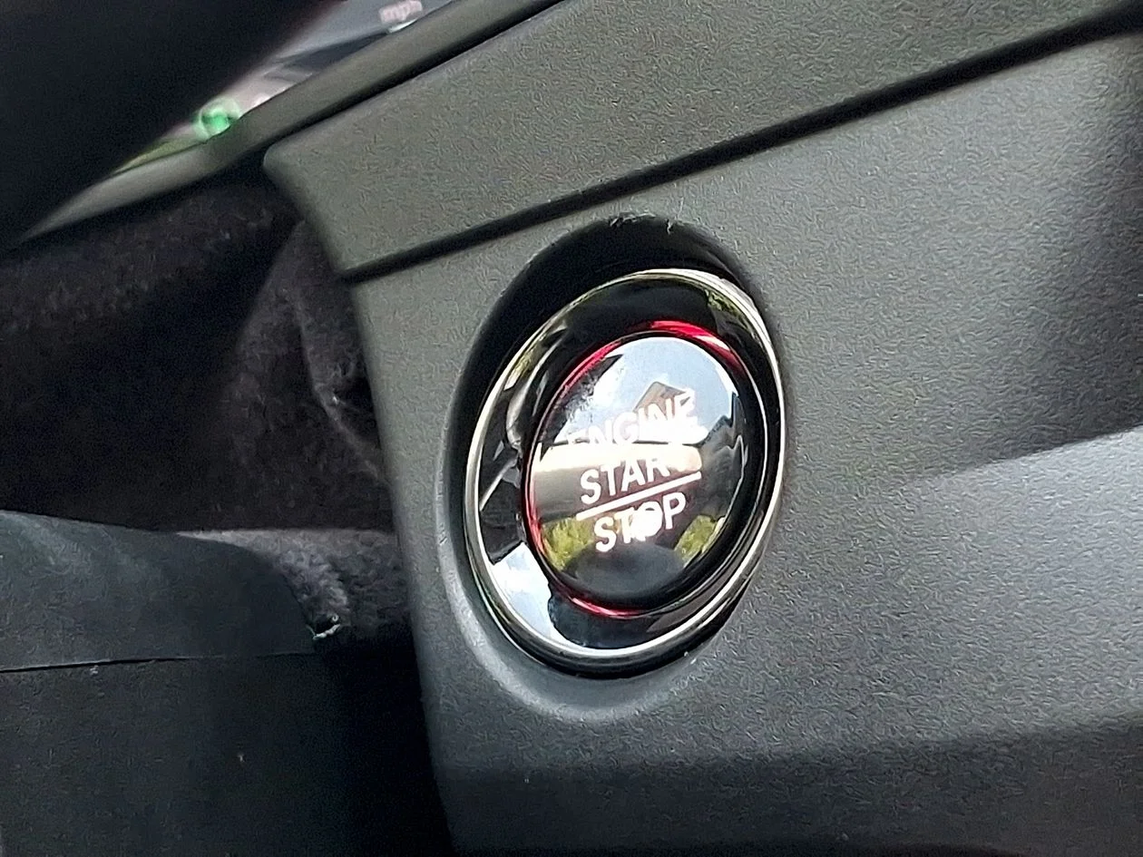 Used 2025  Honda SE image 23