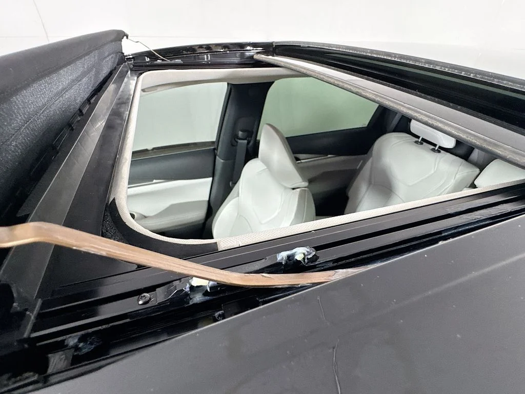 New 2026 Black INFINITI PURE image 25