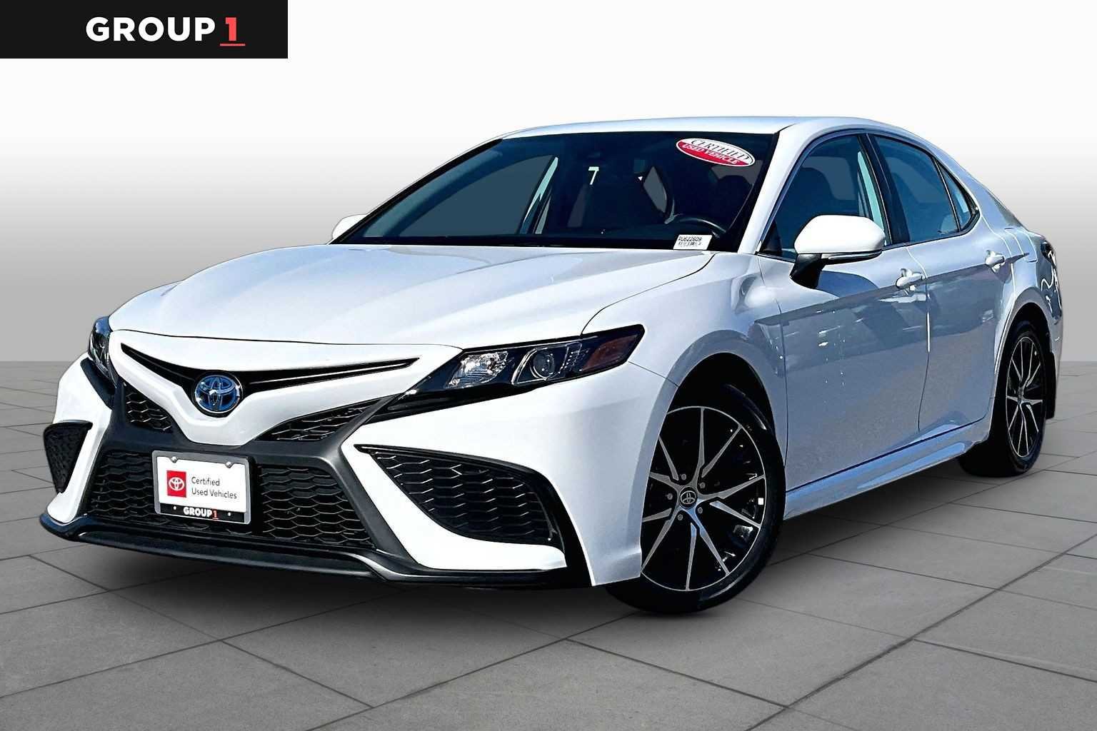 2024 Toyota Camry Hybrid SE