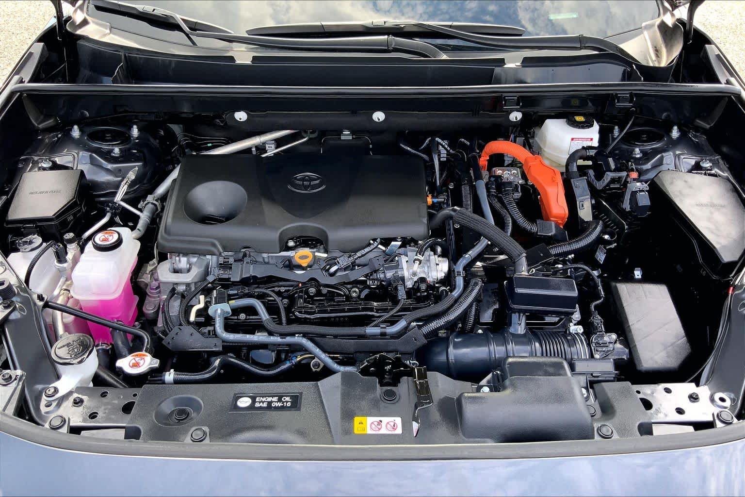 Used 2025 Magnetic Gray Metallic Toyota Hybrid XLE image 31