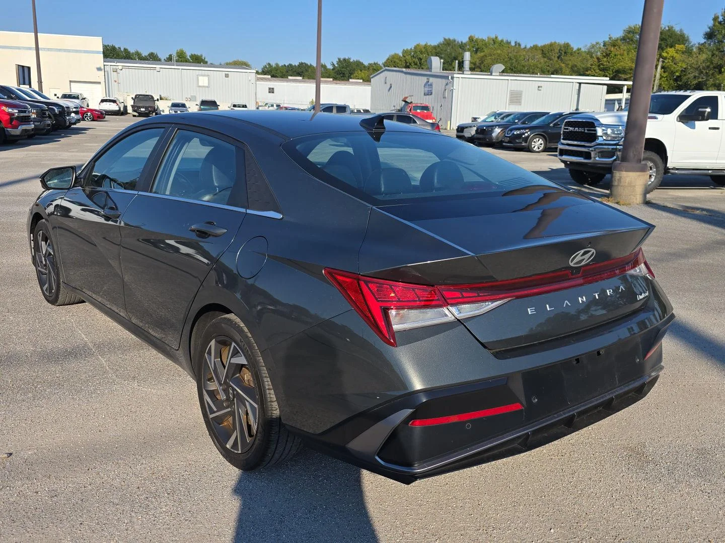Used 2024 Amazon Gray Hyundai Limited image 5