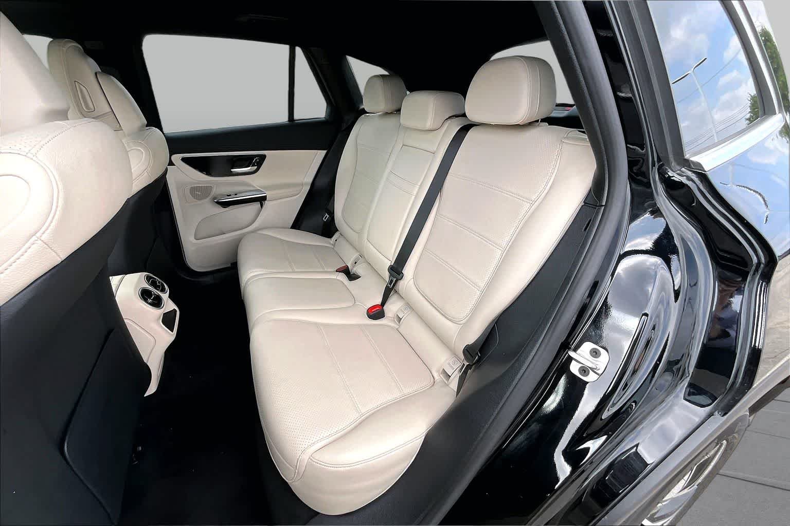 Certified Used 2024 Black Mercedes-Benz GLC 300 image 21