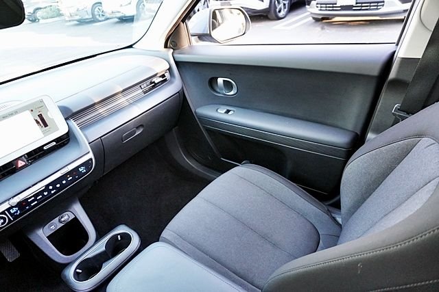 Used 2024 Blue Hyundai SEL image 21