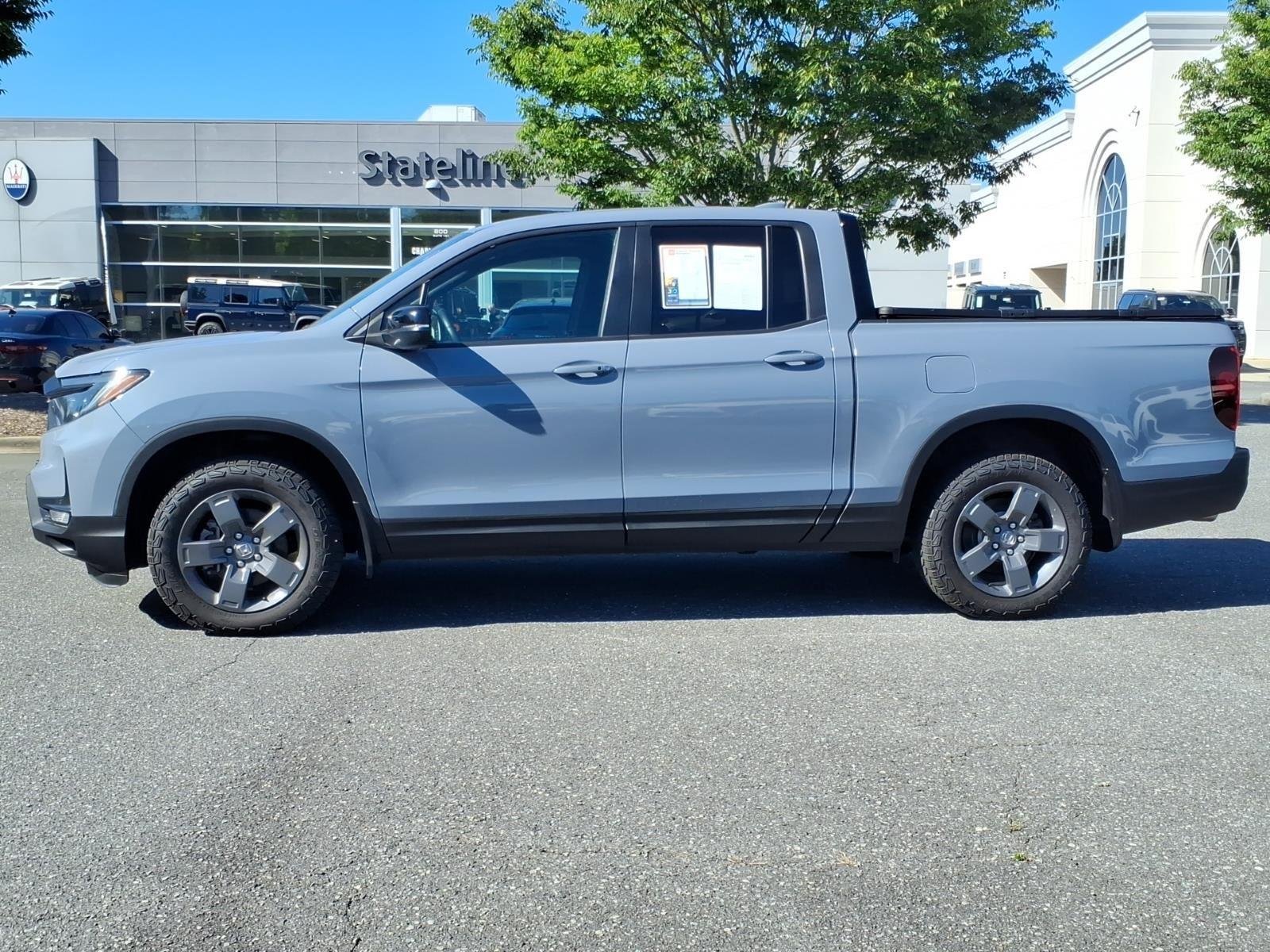 Used 2024 Sonic Gray Pearl Honda TrailSport image 3