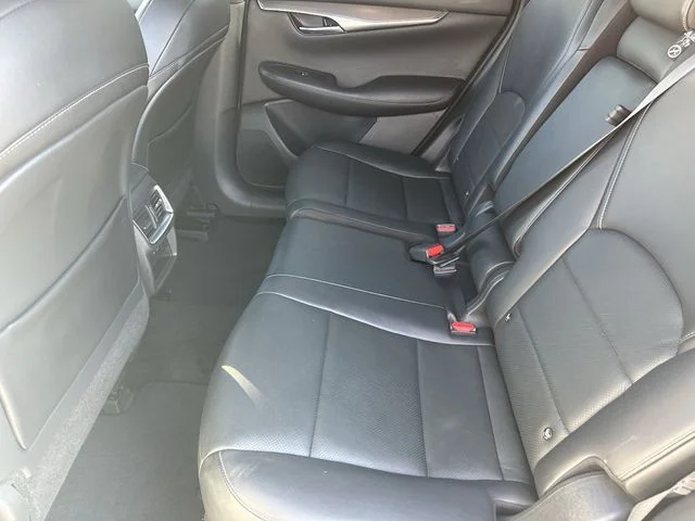 Used 2022 Majestic White INFINITI Luxe image 19